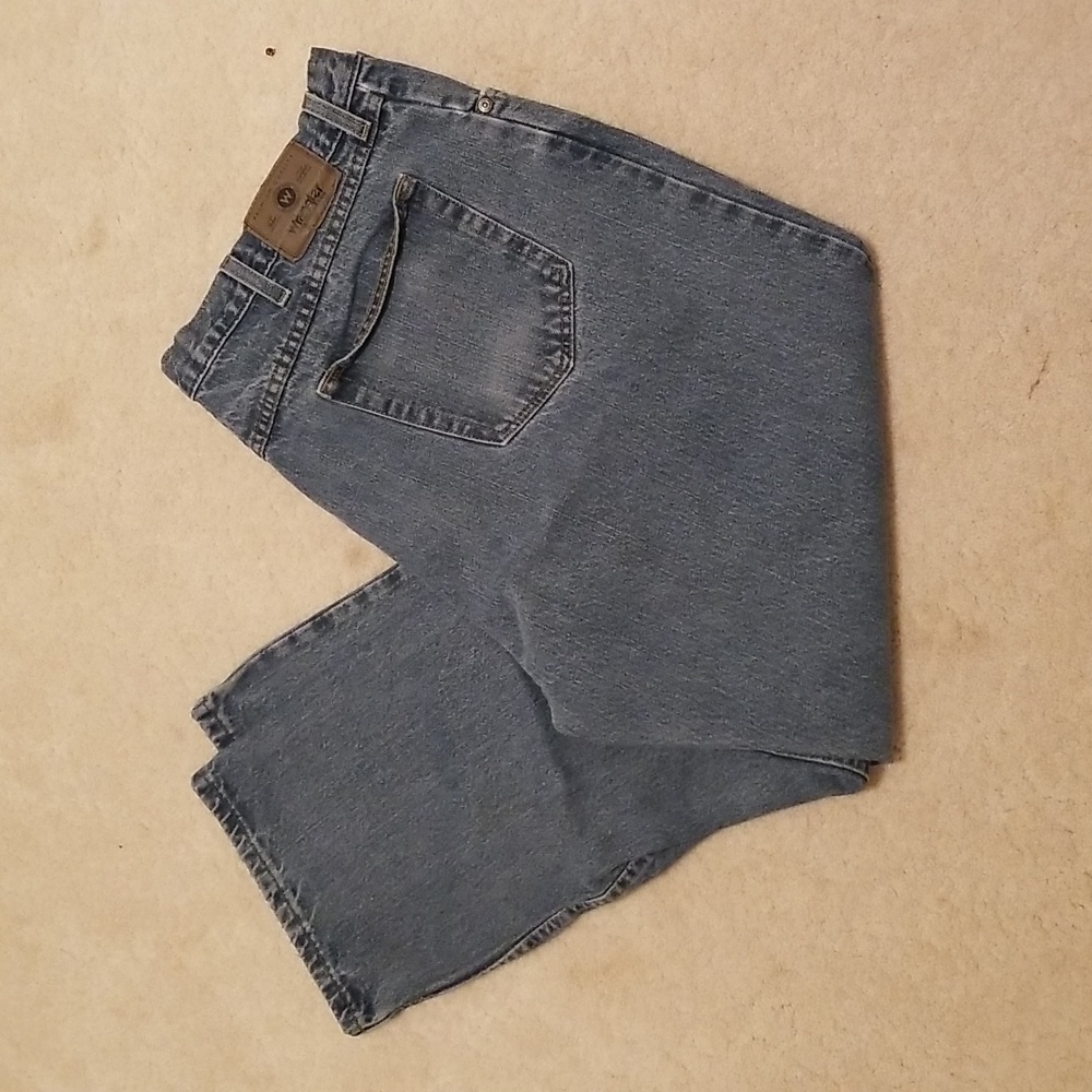 Mens Wrangler Jean's Relaxed fit